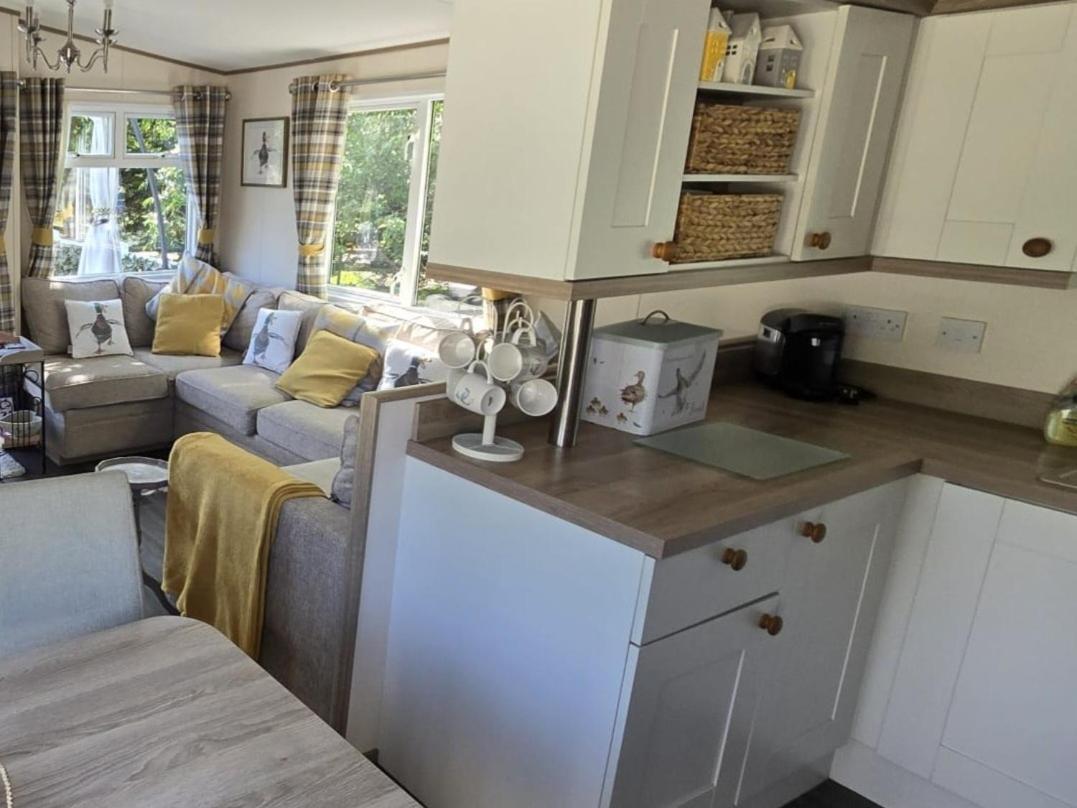 Luxury Lakeside Caravan With Hottub And Private Fishing Peg, Tattershall Lakes Екстериор снимка