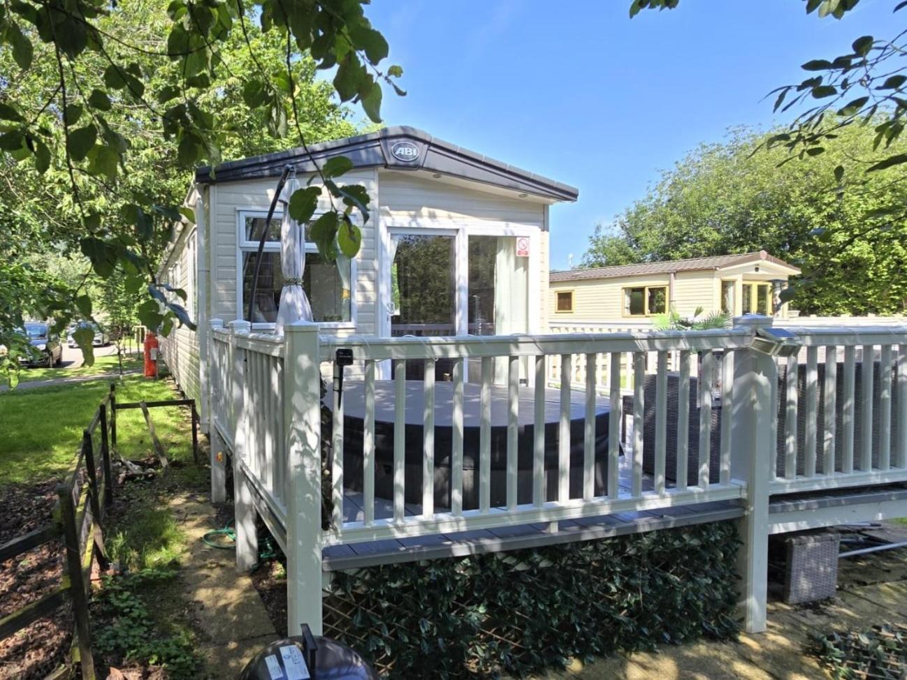 Luxury Lakeside Caravan With Hottub And Private Fishing Peg, Tattershall Lakes Екстериор снимка
