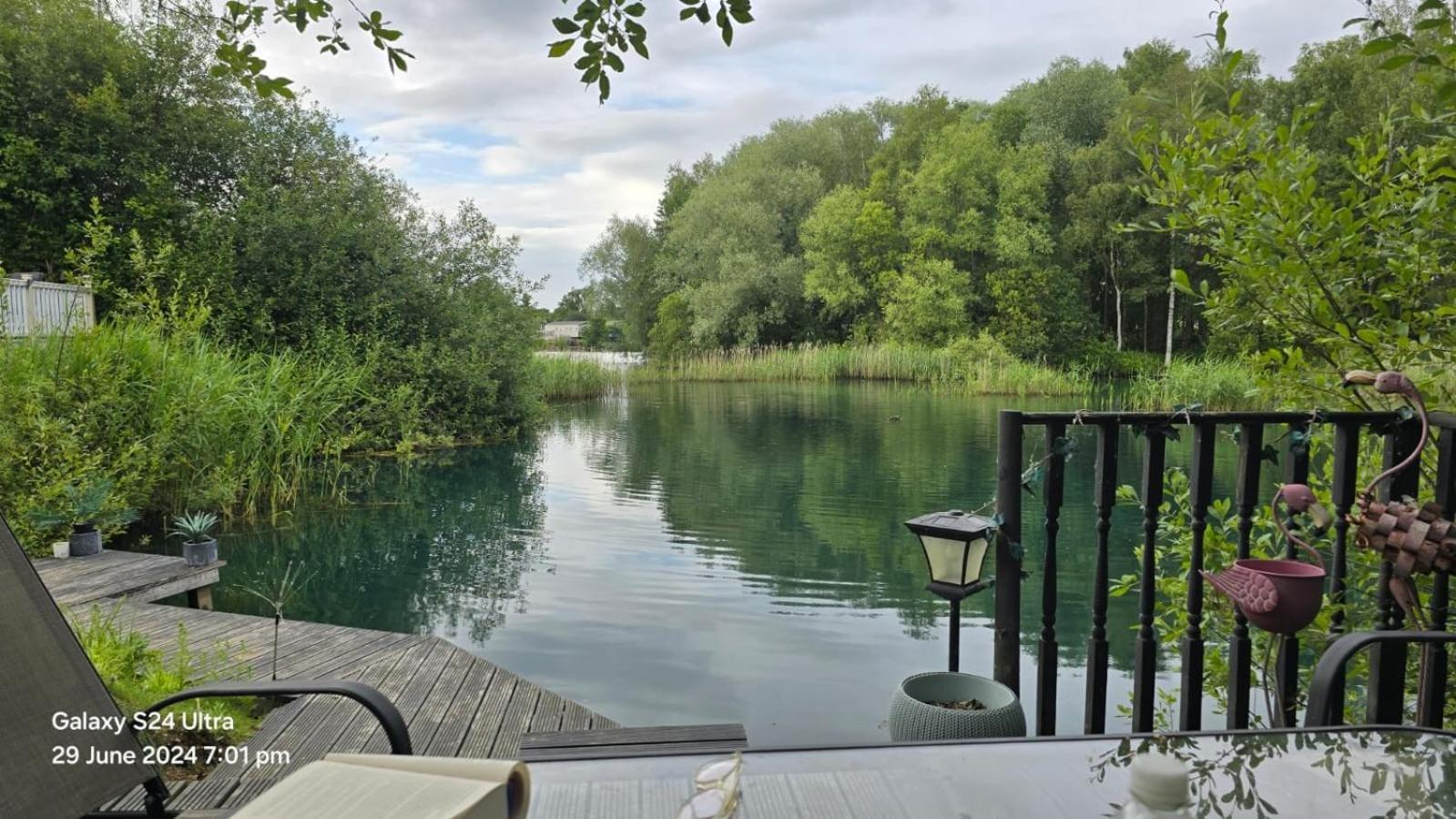 Luxury Lakeside Caravan With Hottub And Private Fishing Peg, Tattershall Lakes Екстериор снимка