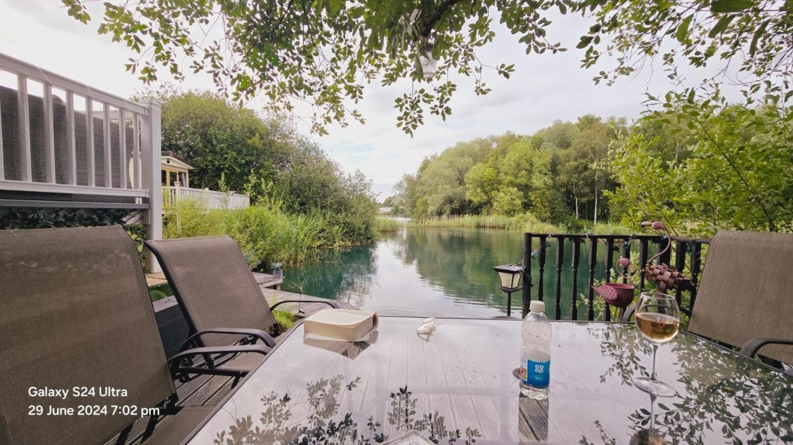 Luxury Lakeside Caravan With Hottub And Private Fishing Peg, Tattershall Lakes Екстериор снимка